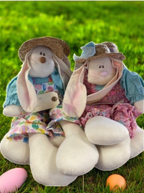 Seasonal Cottage Pals